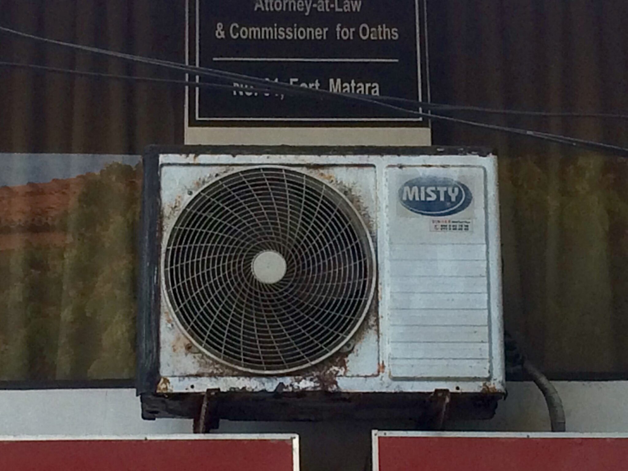 冷暖房/空調 エアコン スリランカで見つけたエアコン・室外機～通りすがりのエアコンマニア